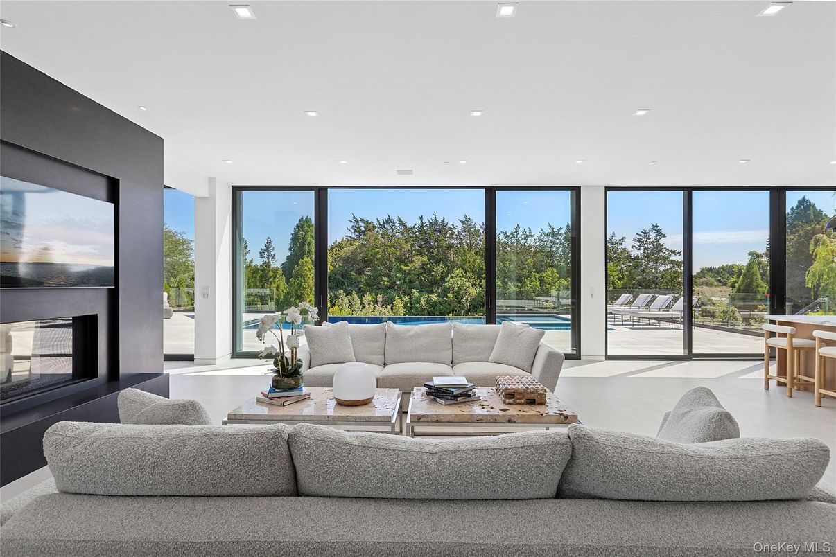 Fireplace, Interior, Living room, Recessed Lighting