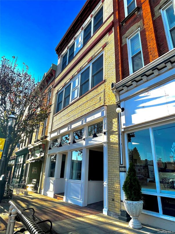 Exterior, Facade, Brick Facade, Rowhouse