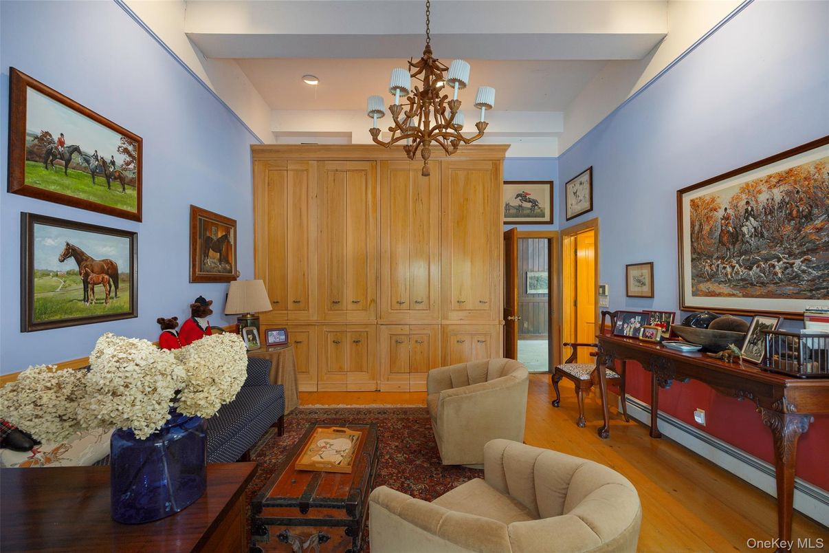 Chandelier, Interior, Living room, Recessed Lighting, Wood Texture Flooring