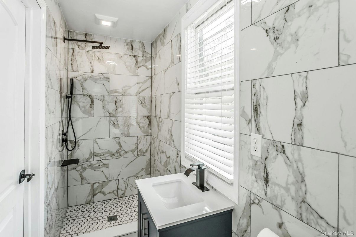 Bathroom, Interior, Marble Walls