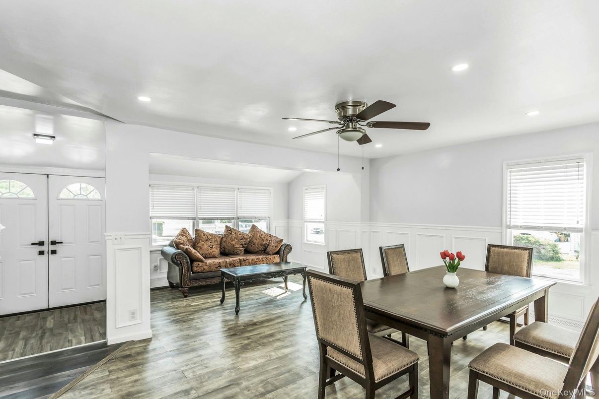 Dining room, Interior, Living room, Recessed Lighting, Wood Texture Flooring
