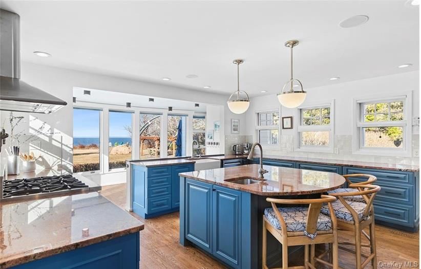 Interior, Kitchen, Pendant Lights, Recessed Lighting, Water, Wood Texture Flooring