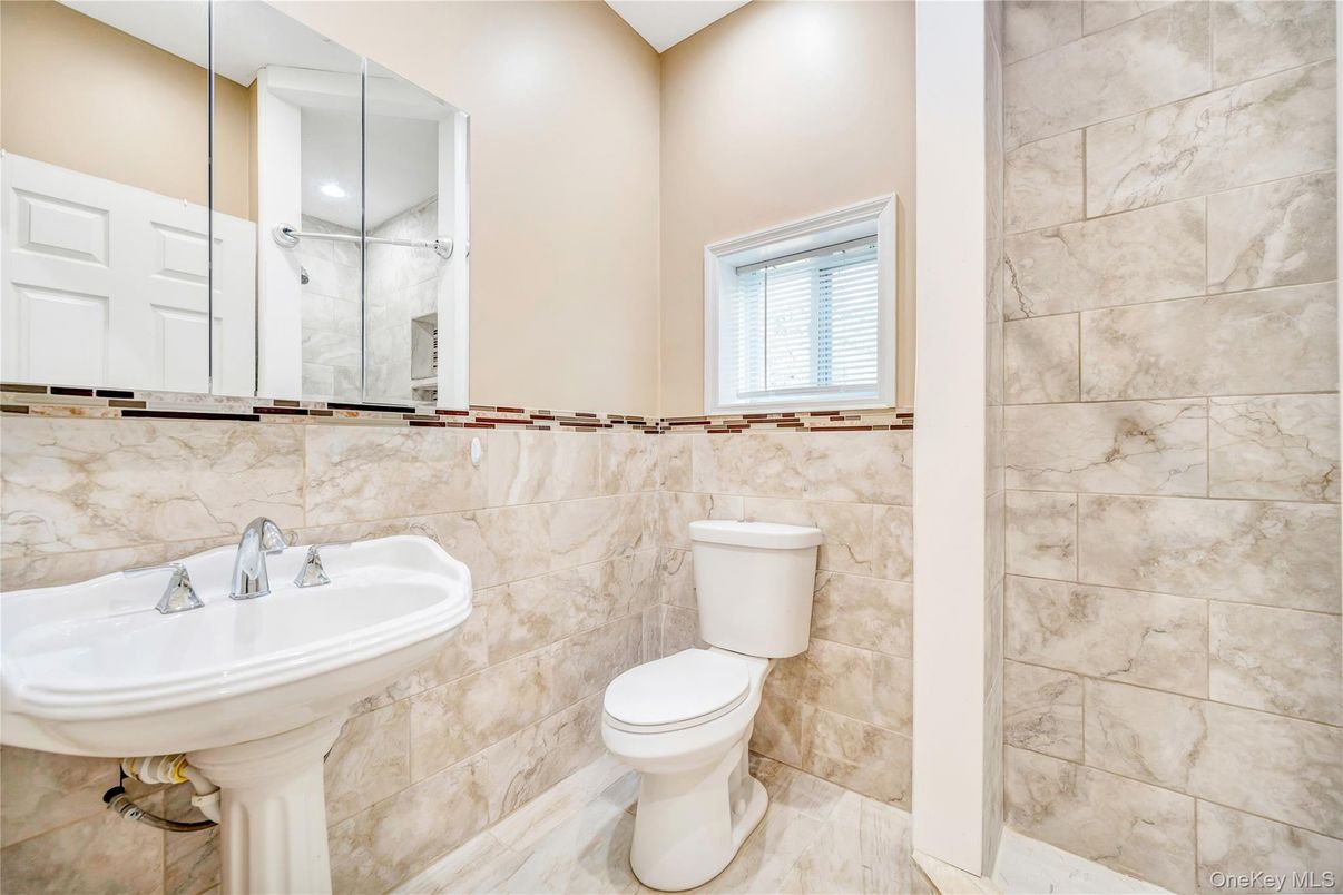 Bathroom, Interior, Marble Walls, Recessed Lighting