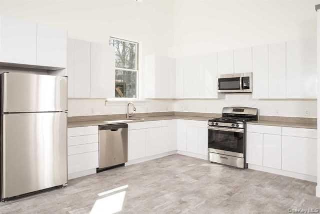 Interior, Kitchen, Stainless Steel Appliances