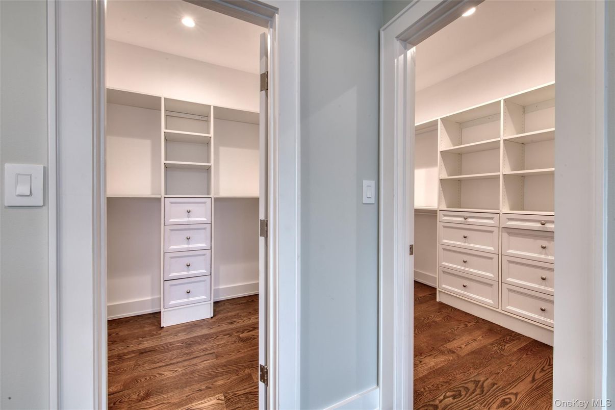 Interior, Recessed Lighting, Walk-in Closets, Wood Texture Flooring