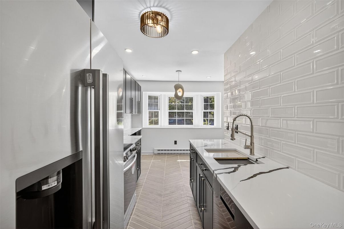 Interior, Kitchen, Pendant Lights, Recessed Lighting, Stainless Steel Appliances