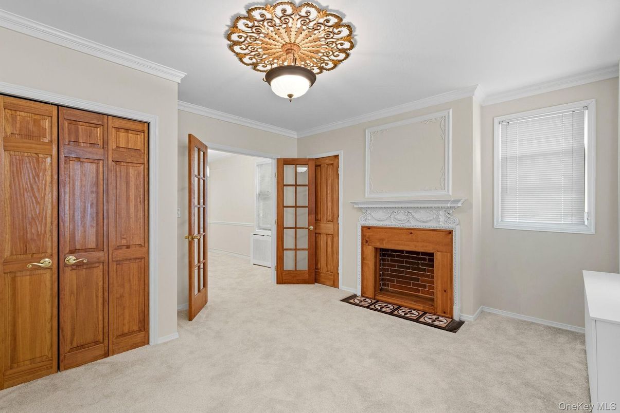 Empty room, Fireplace, Interior