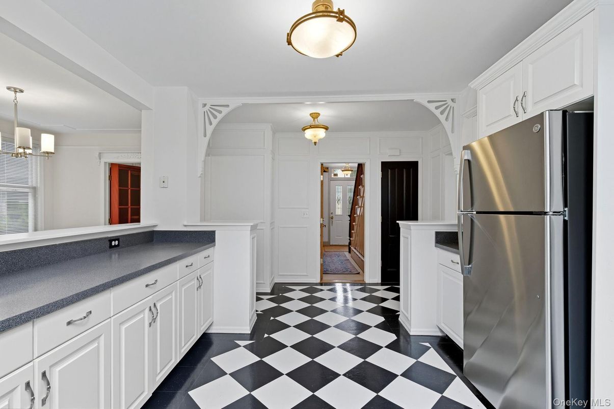 Chandelier, Interior, Kitchen, Pendant Lights, Stainless Steel Appliances