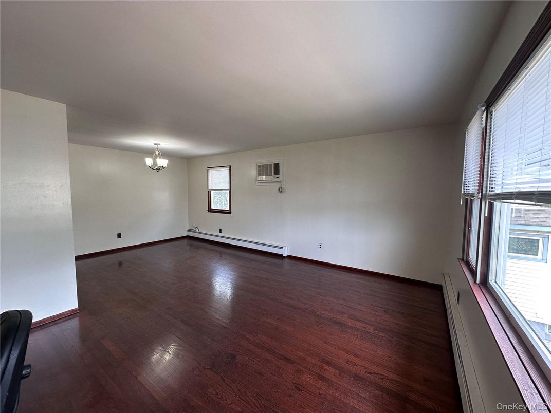 Chandelier, Empty room, Interior, Wood Texture Flooring