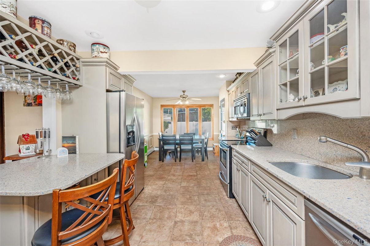 Dining room, Interior, Kitchen, Recessed Lighting