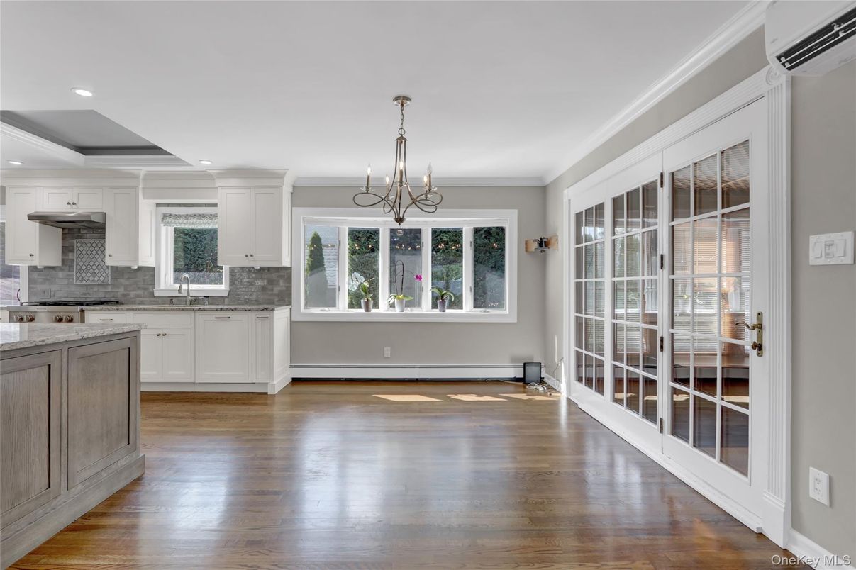 Chandelier, Interior, Kitchen, Recessed Lighting, Wood Texture Flooring