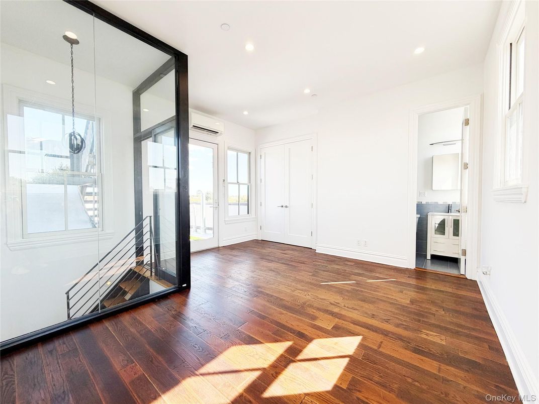 Empty room, Interior, Pendant Lights, Recessed Lighting, Wood Texture Flooring