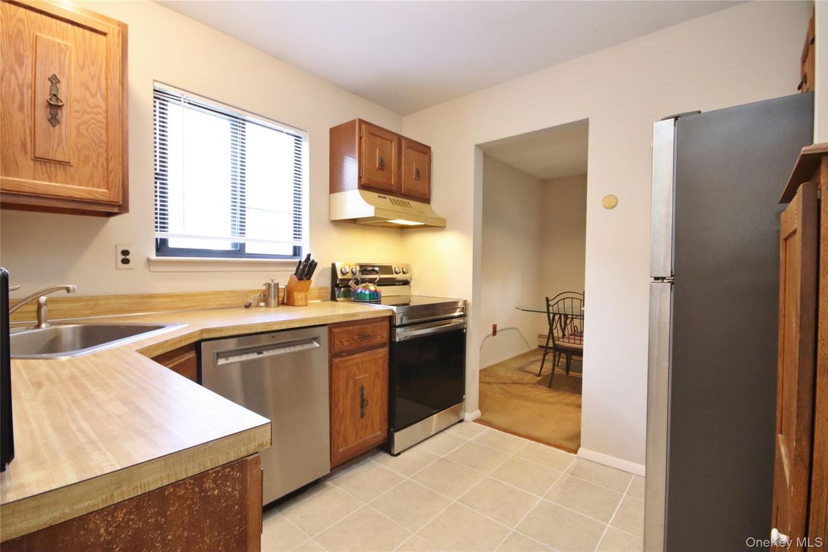 Dining room, Interior, Kitchen, Stainless Steel Appliances