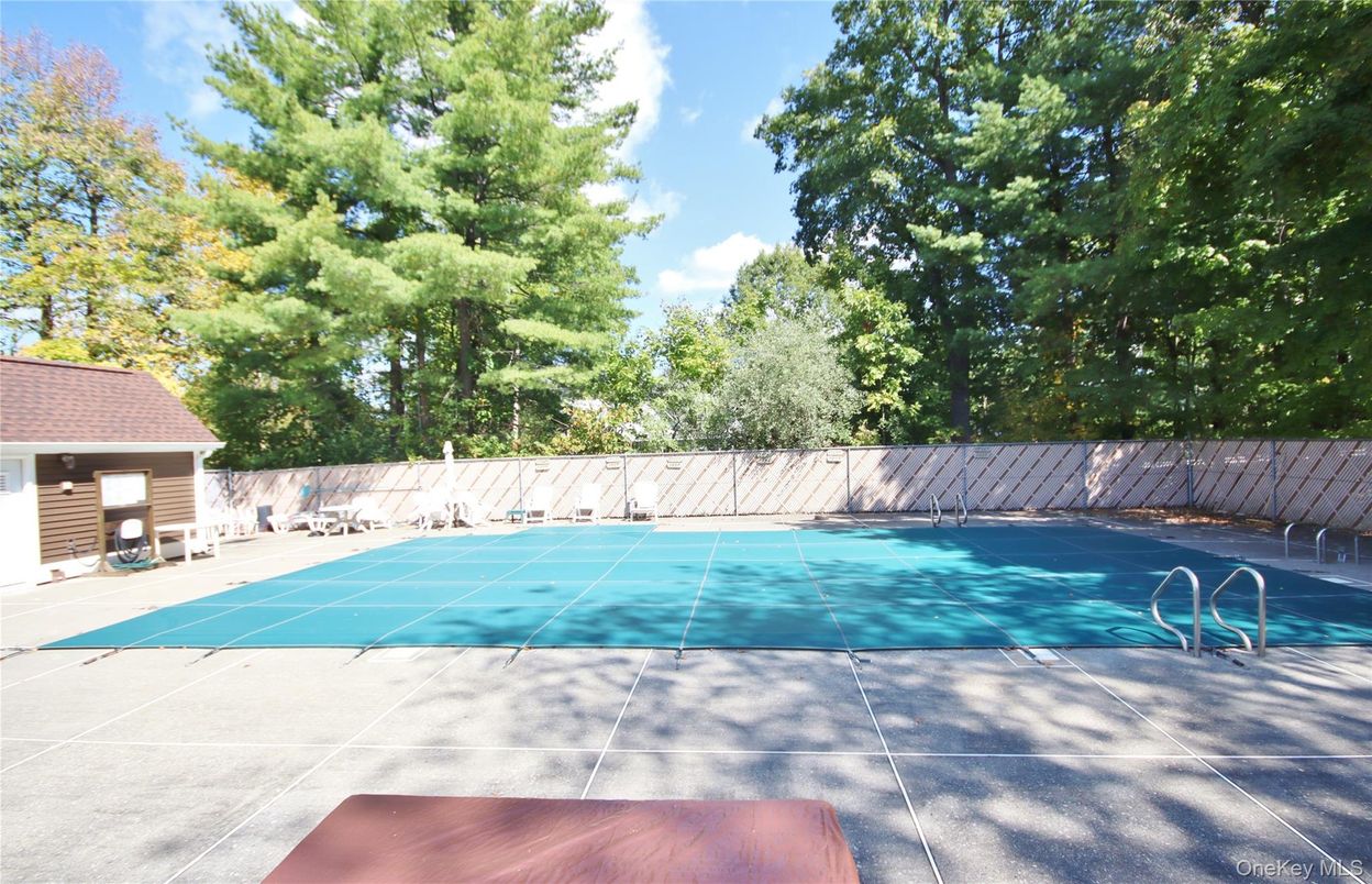 Exterior, Pool, Tennis Courts