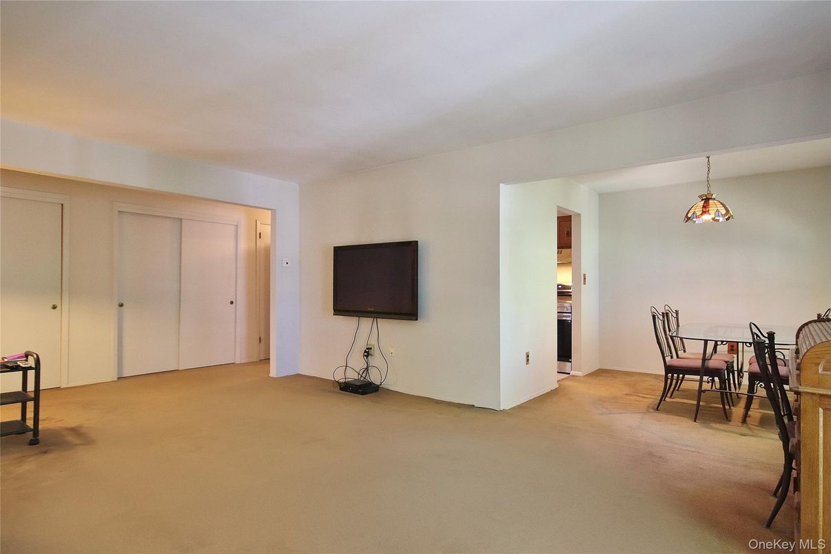 Dining room, Interior, Pendant Lights