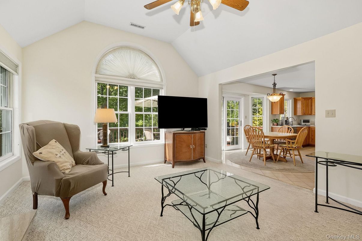 Dining room, Interior, Kitchen, Pendant Lights