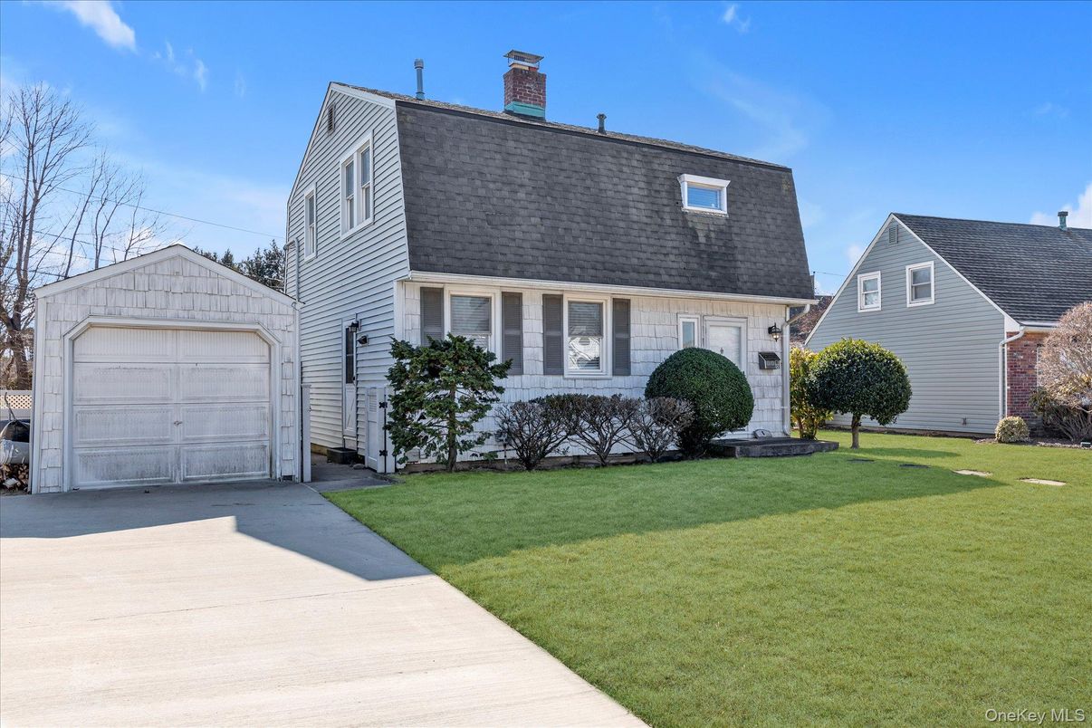 Detached Garage, Exterior, Facade, Cape Cod