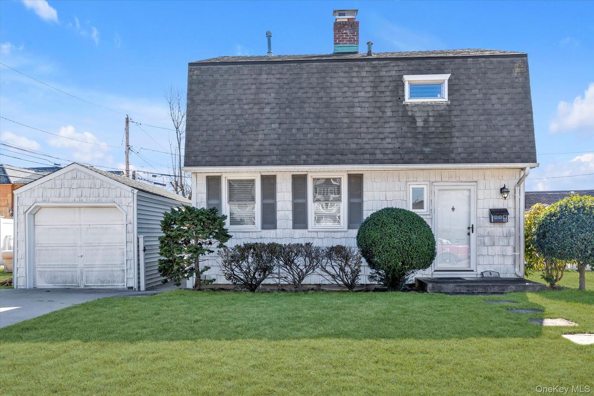 Detached Garage, Exterior, Facade, Cape Cod