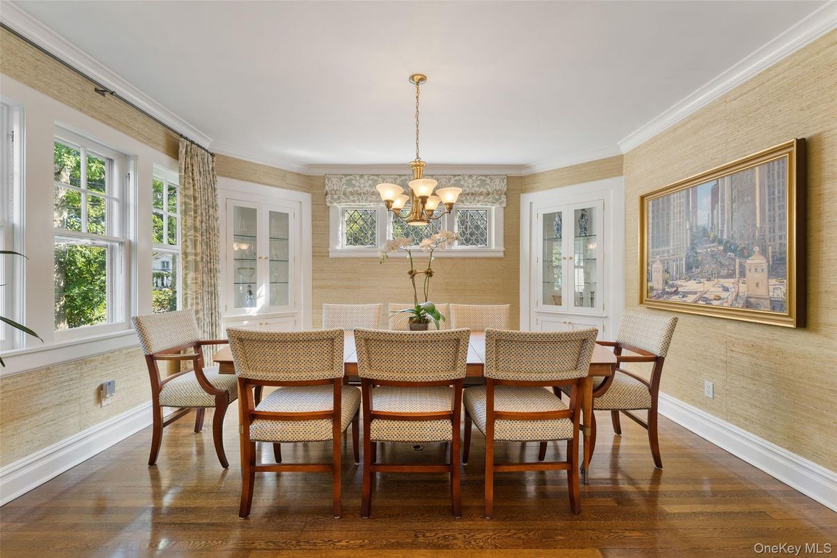 Chandelier, Dining room, Interior, Wood Texture Flooring