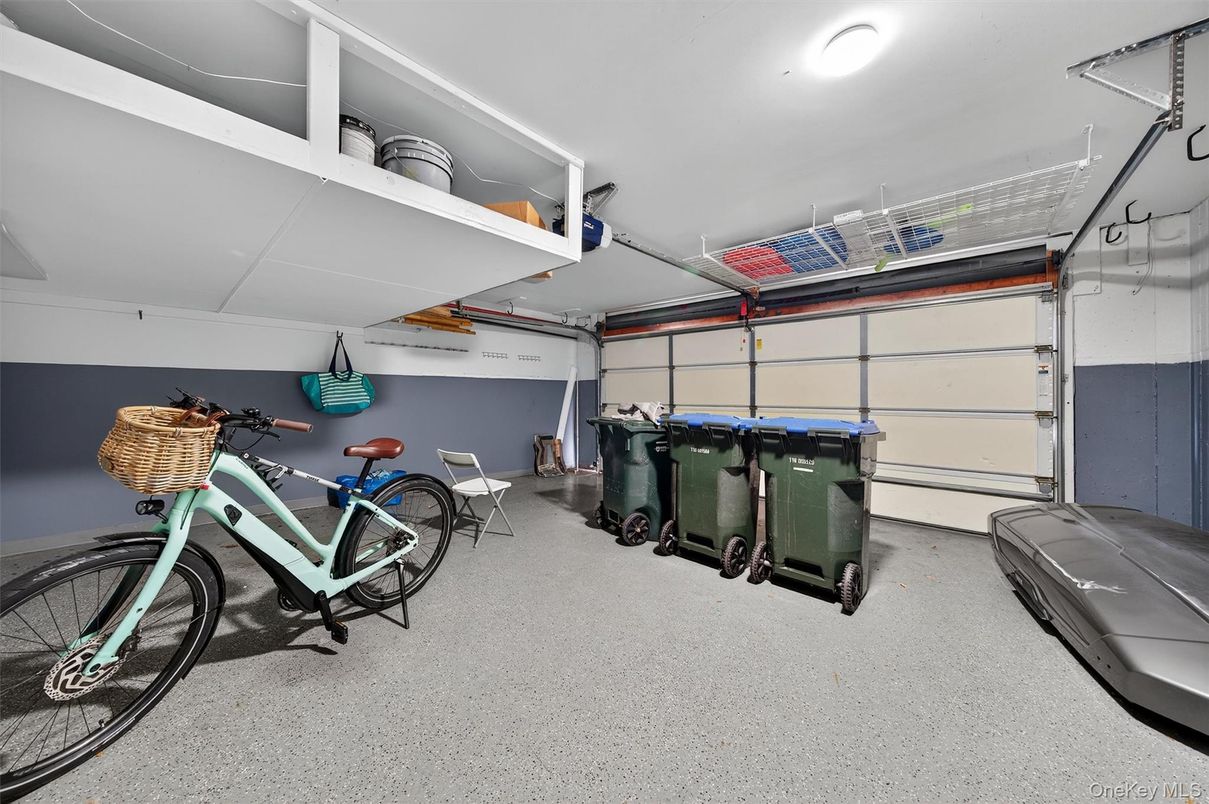 Garage, Interior