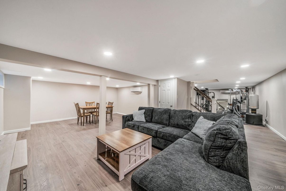 Dining room, Interior, Living room, Recessed Lighting, Wood Texture Flooring