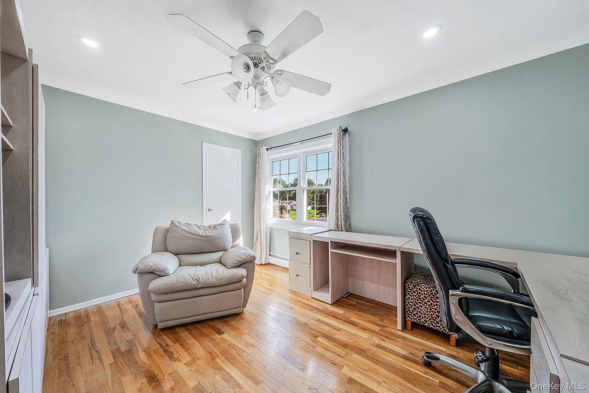 Home Office, Interior, Recessed Lighting, Wood Texture Flooring