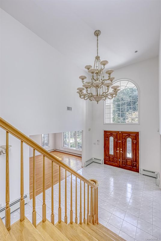 Chandelier, Interior