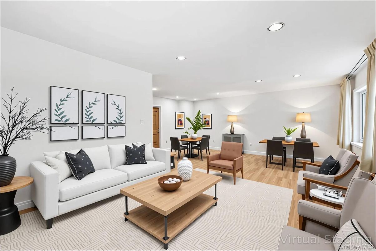 Dining room, Interior, Living room, Recessed Lighting, Wood Texture Flooring