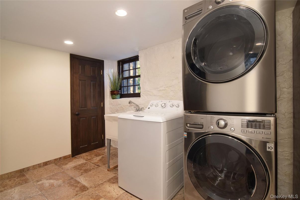 Interior, Recessed Lighting, Washer