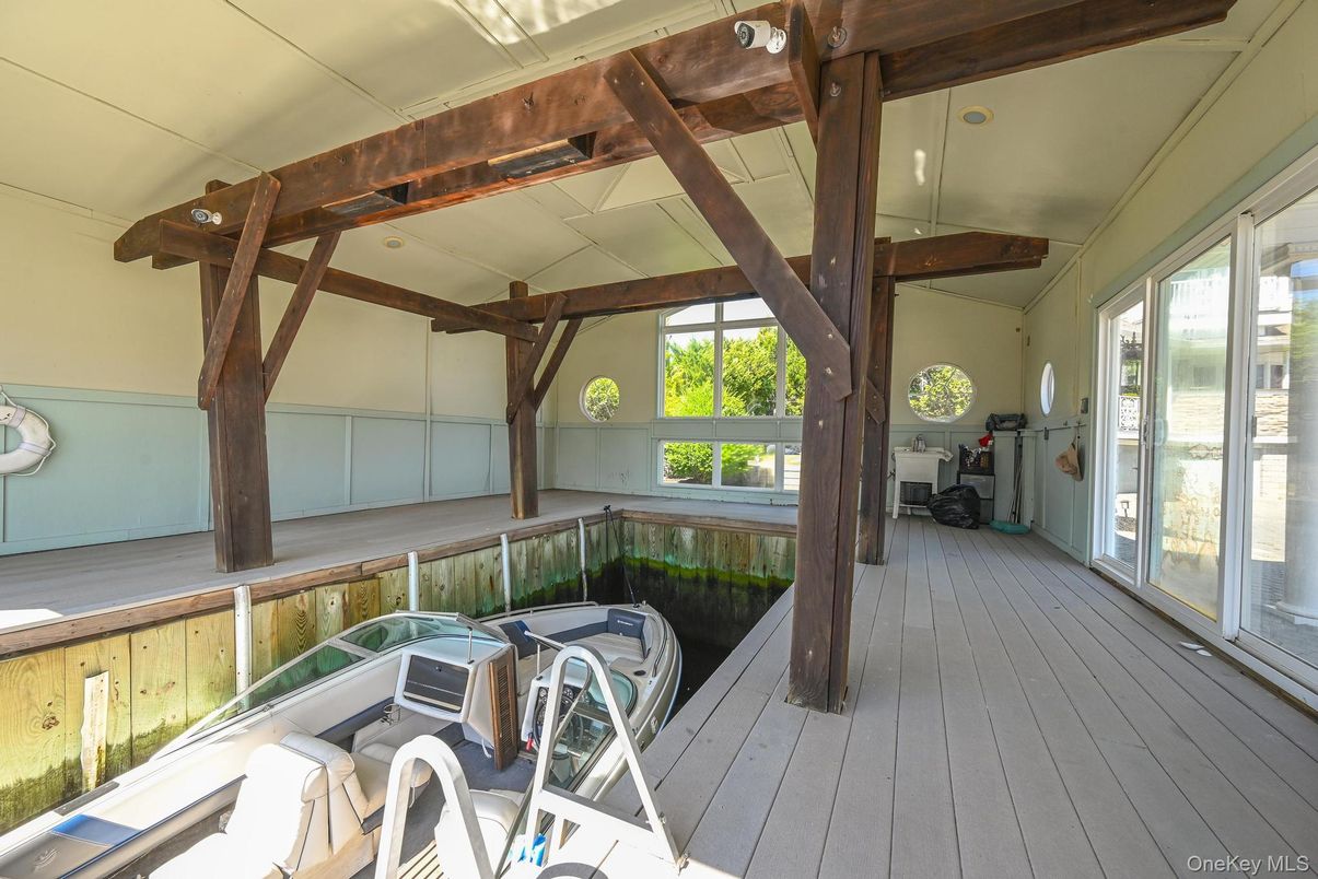 Interior, Wooden Beams