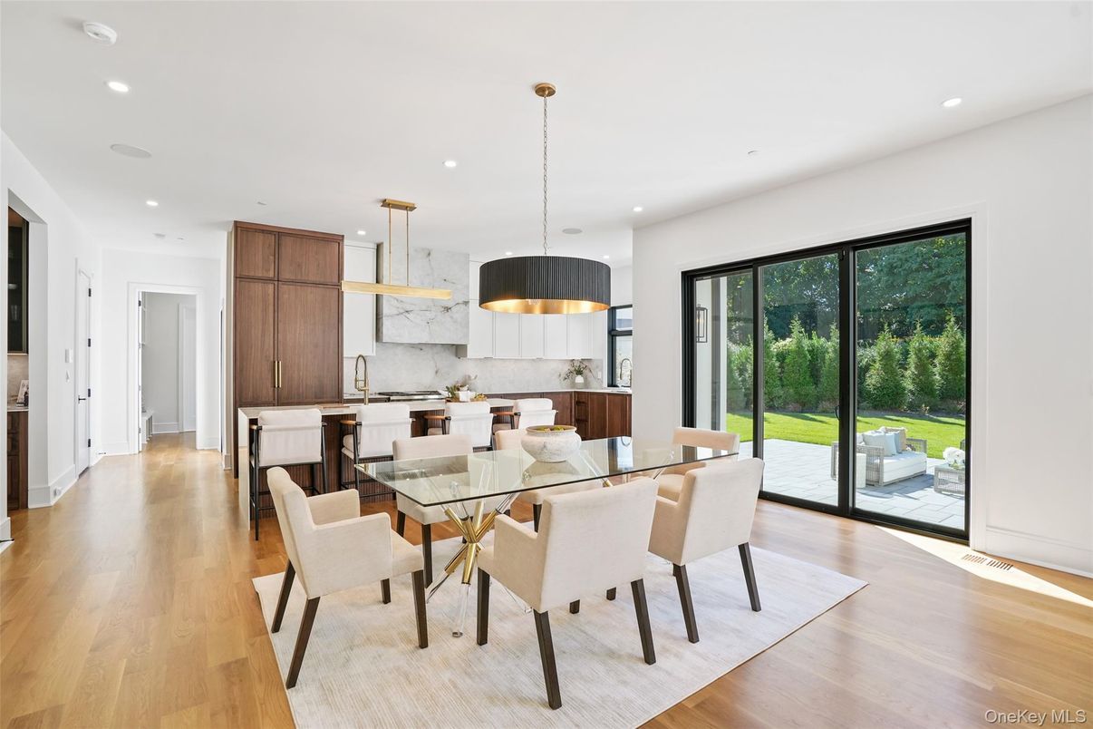 Dining room, Interior, Kitchen, Pendant Lights, Recessed Lighting, Wood Texture Flooring