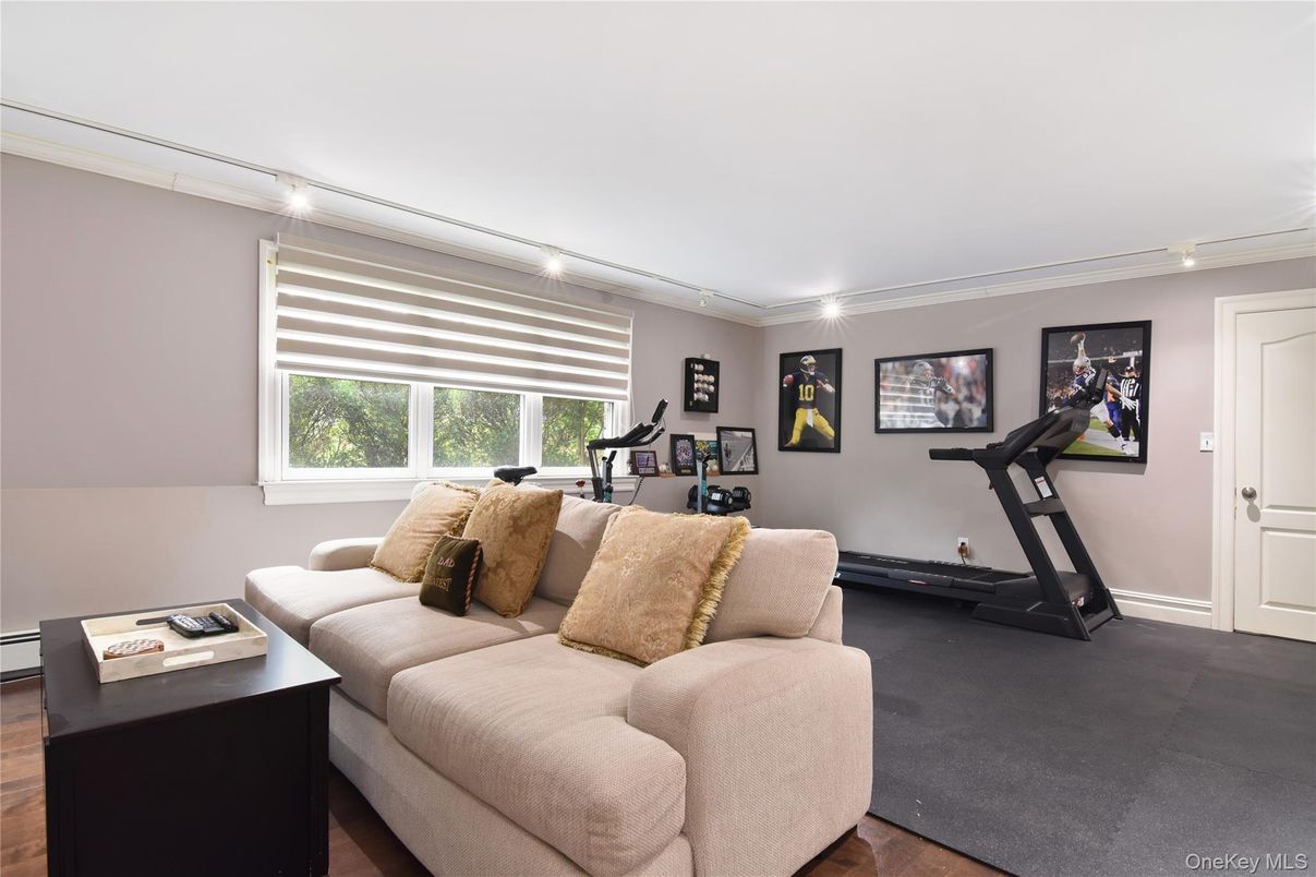 Fitness Equipment, Interior, Living room, Wood Texture Flooring