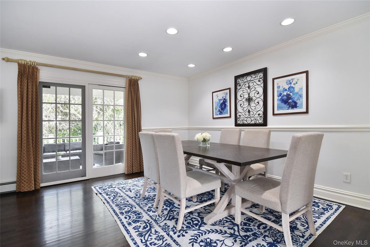 Dining room, Interior, Recessed Lighting, Wood Texture Flooring
