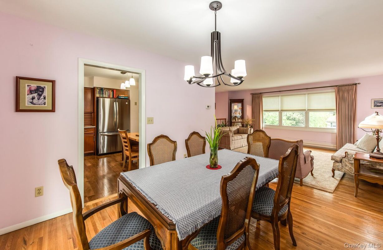 Chandelier, Dining room, Interior, Kitchen, Stainless Steel Appliances, Wood Texture Flooring