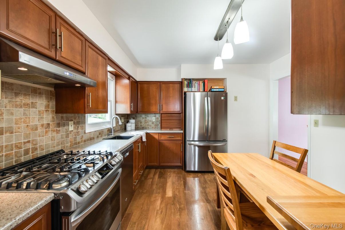 Interior, Kitchen, Stainless Steel Appliances, Wood Texture Flooring