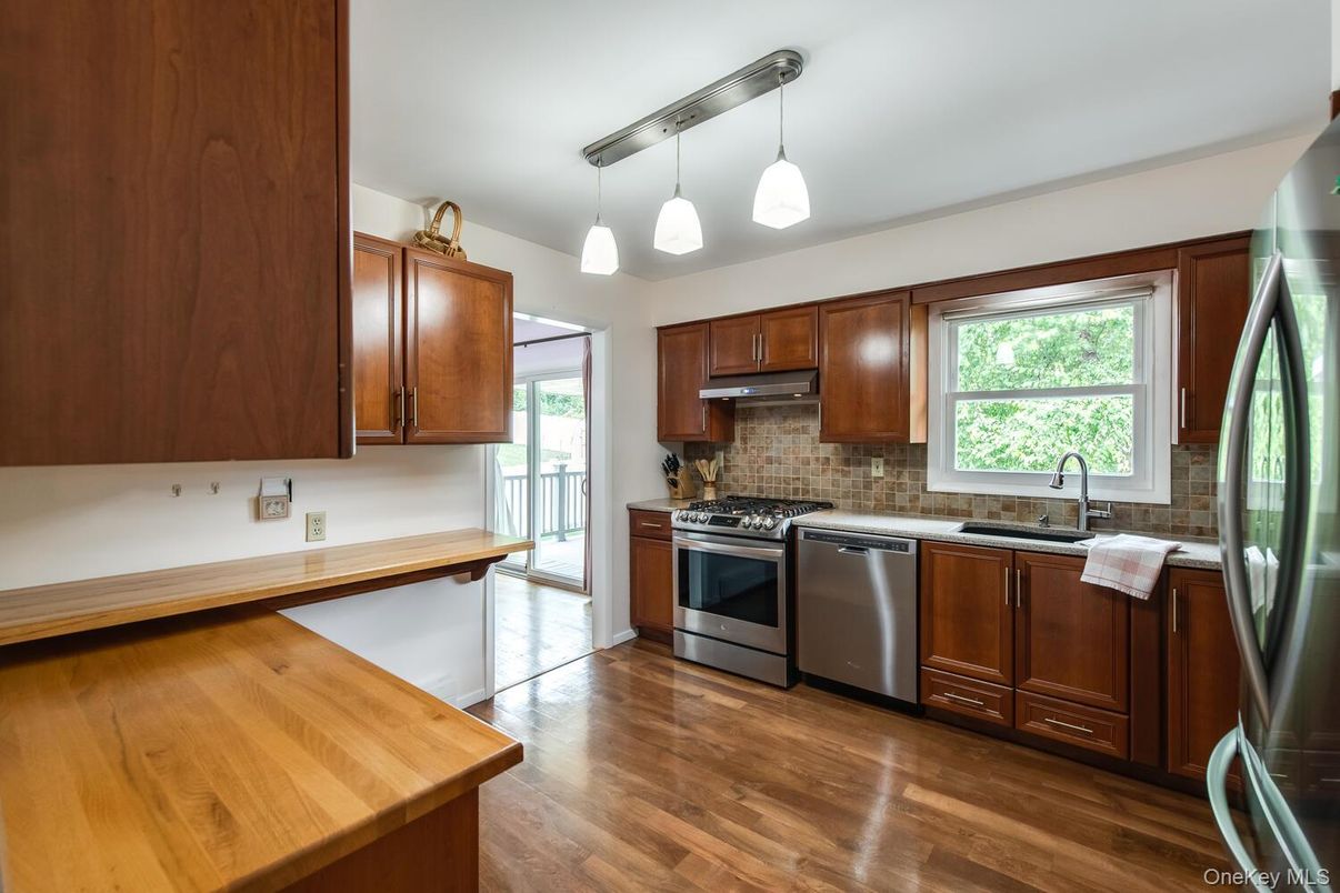 Interior, Kitchen, Pendant Lights, Stainless Steel Appliances, Wood Texture Flooring
