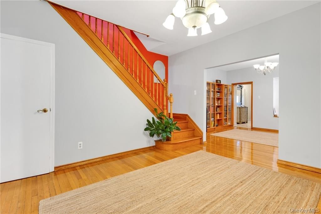 Chandelier, Empty room, Interior, Wood Texture Flooring