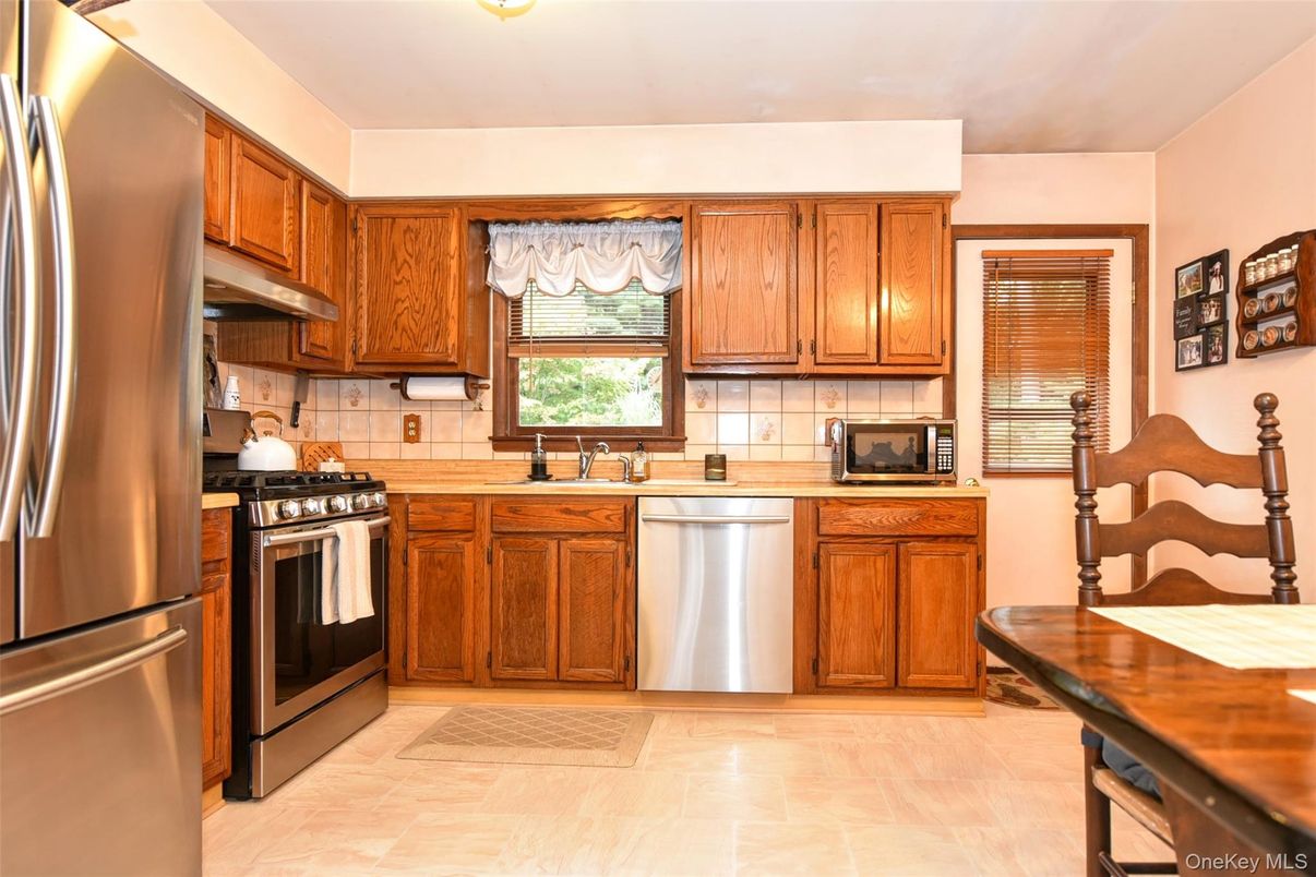 Interior, Kitchen, Stainless Steel Appliances
