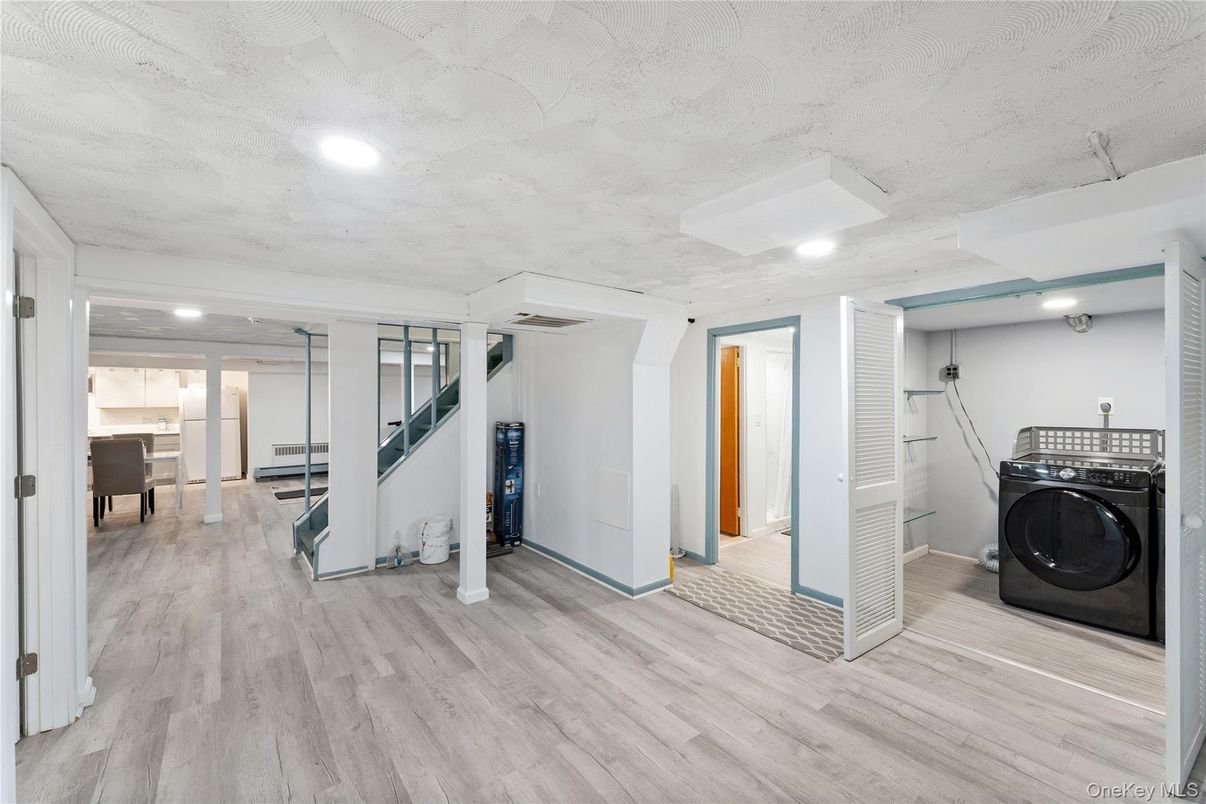 Interior, Recessed Lighting, Utility Closets, Washer, Wood Texture Flooring