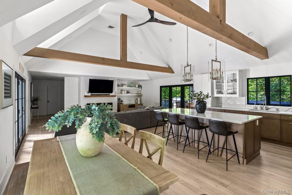 Dining room, Interior, Kitchen, Living room, Pendant Lights, Wooden Beams, Wood Texture Flooring