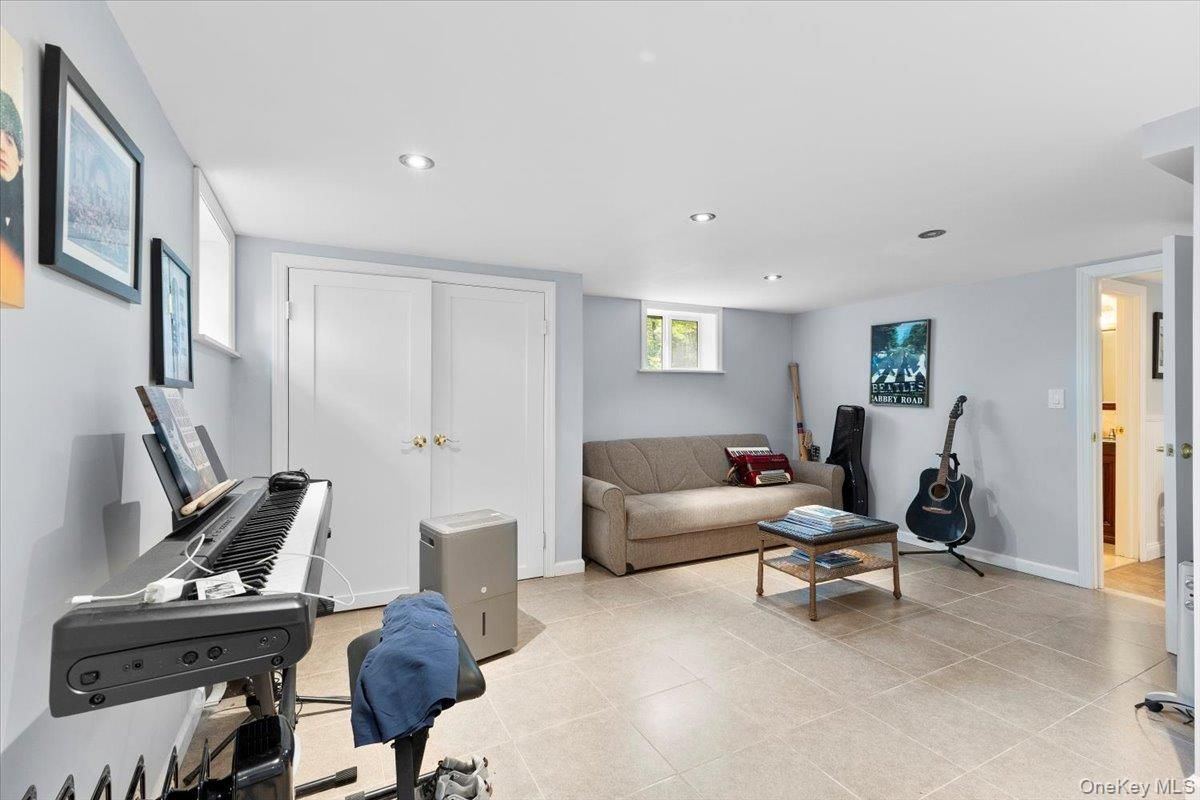 Interior, Living room, Piano, Recessed Lighting