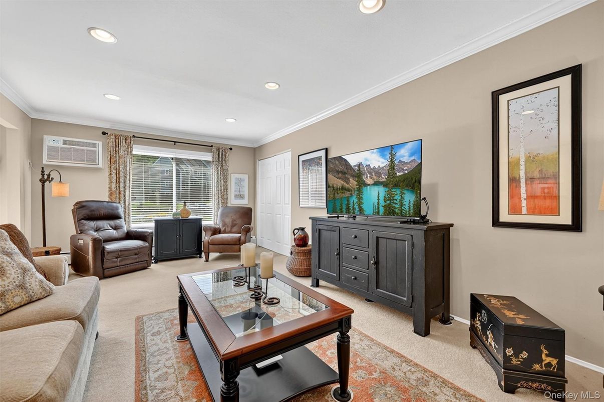 Interior, Living room, Recessed Lighting