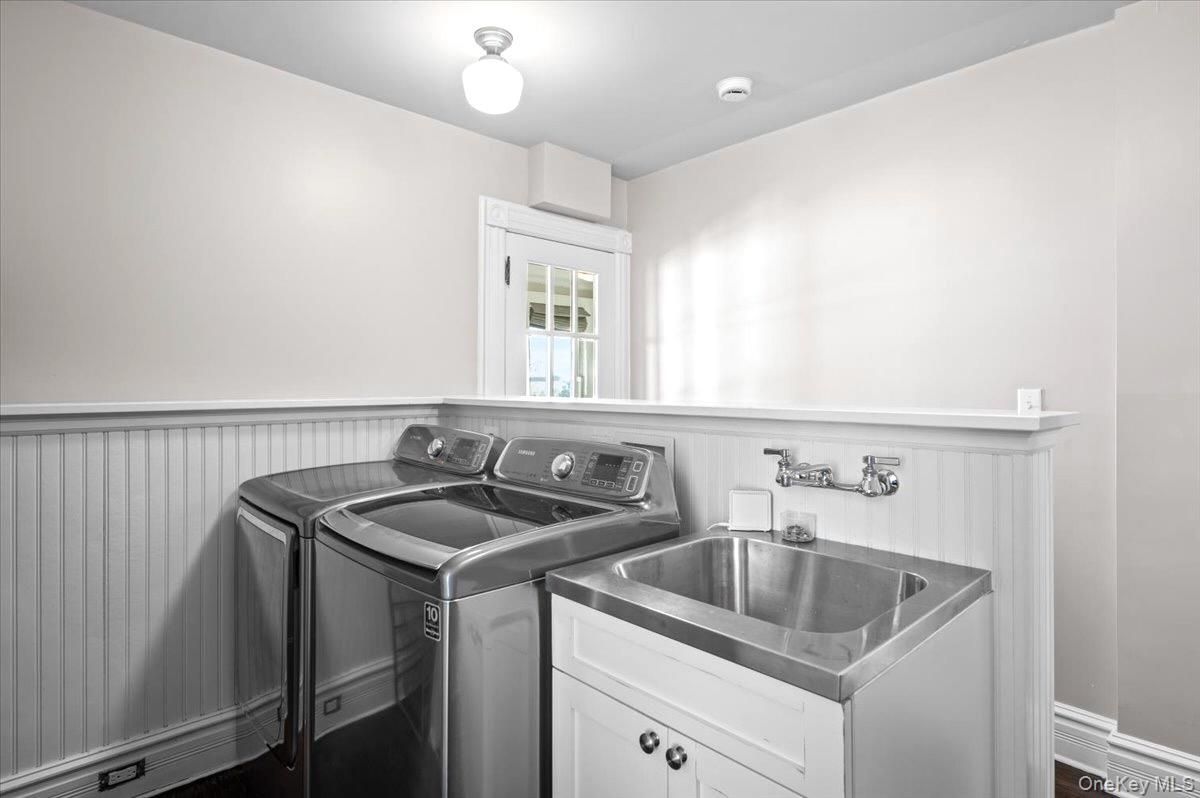 Interior, Washer