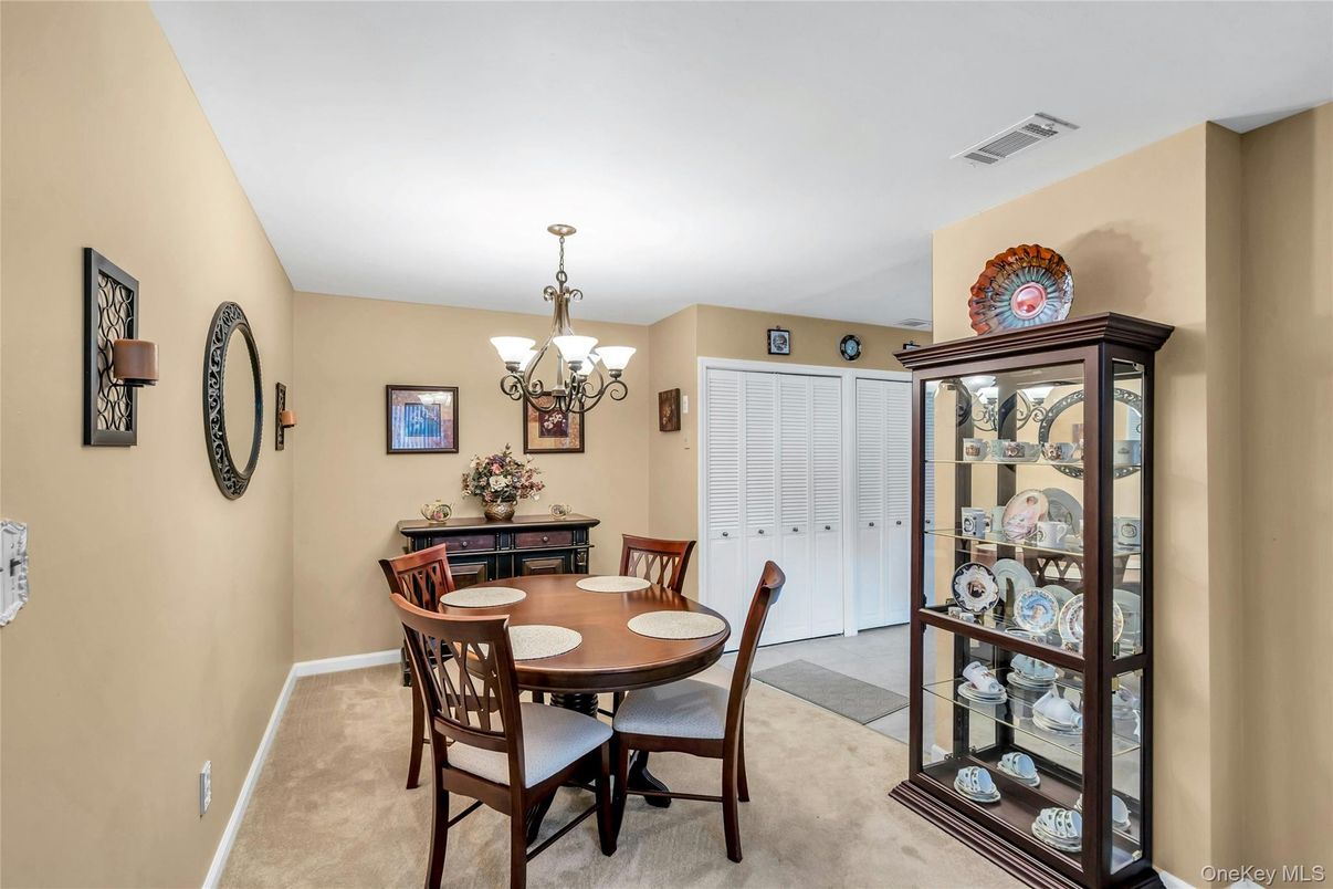 Chandelier, Dining room, Interior