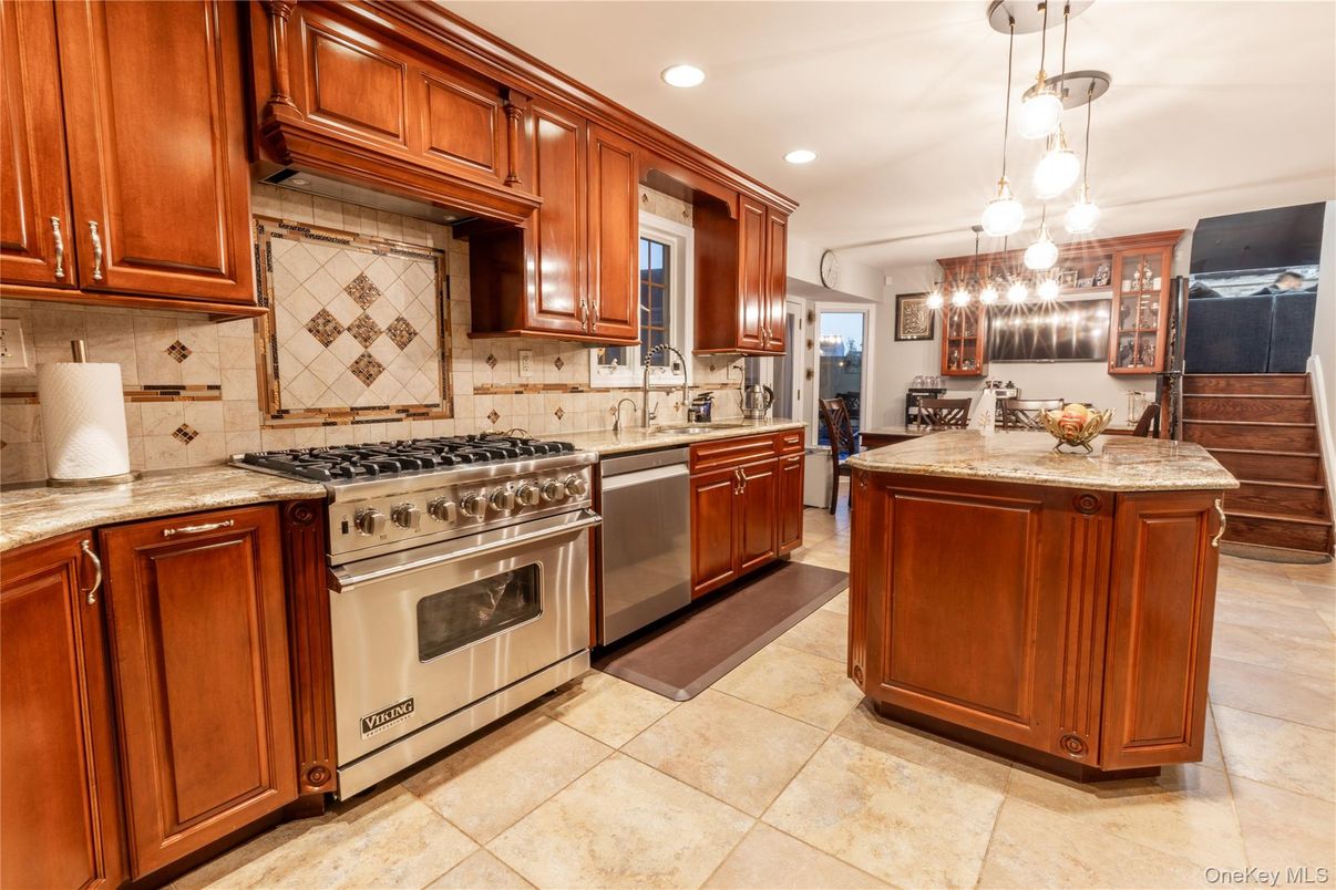 Interior, Kitchen, Pendant Lights, Recessed Lighting, Stainless Steel Appliances