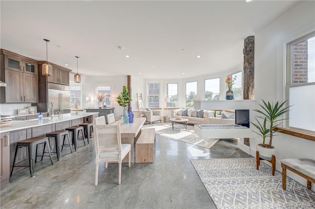 Dining room, Interior, Kitchen, Living room, Pendant Lights, Recessed Lighting