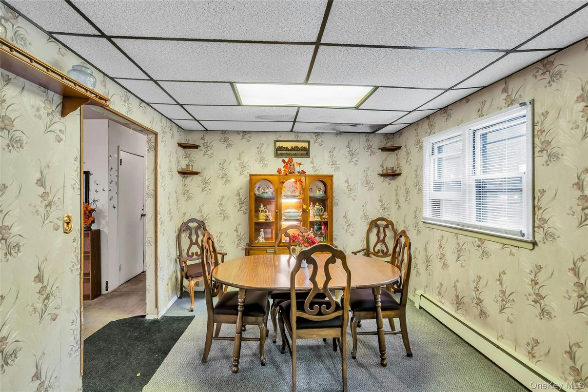Dining room, Interior