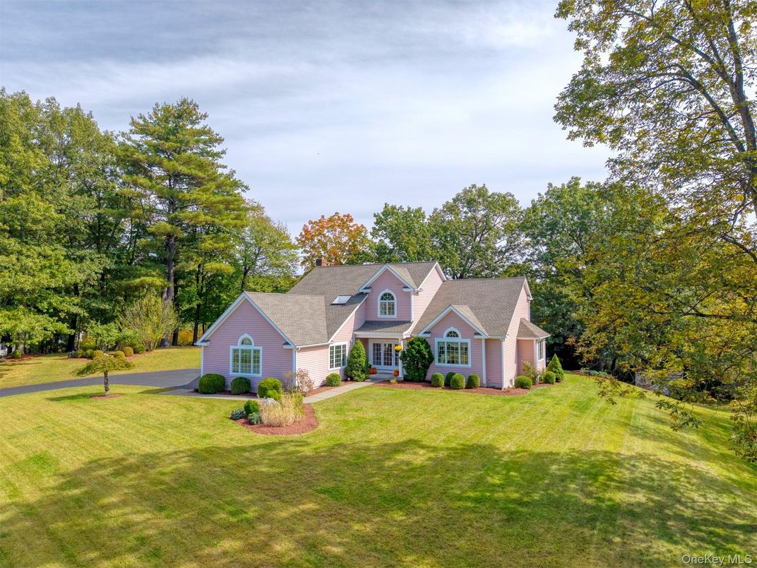 Backyard, Exterior, Facade, Cape Cod
