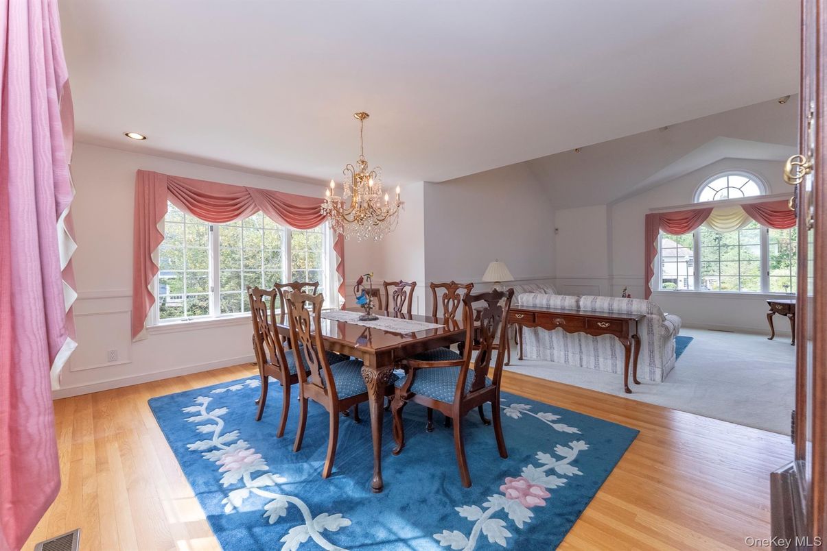 Chandelier, Dining room, Interior, Recessed Lighting, Wood Texture Flooring