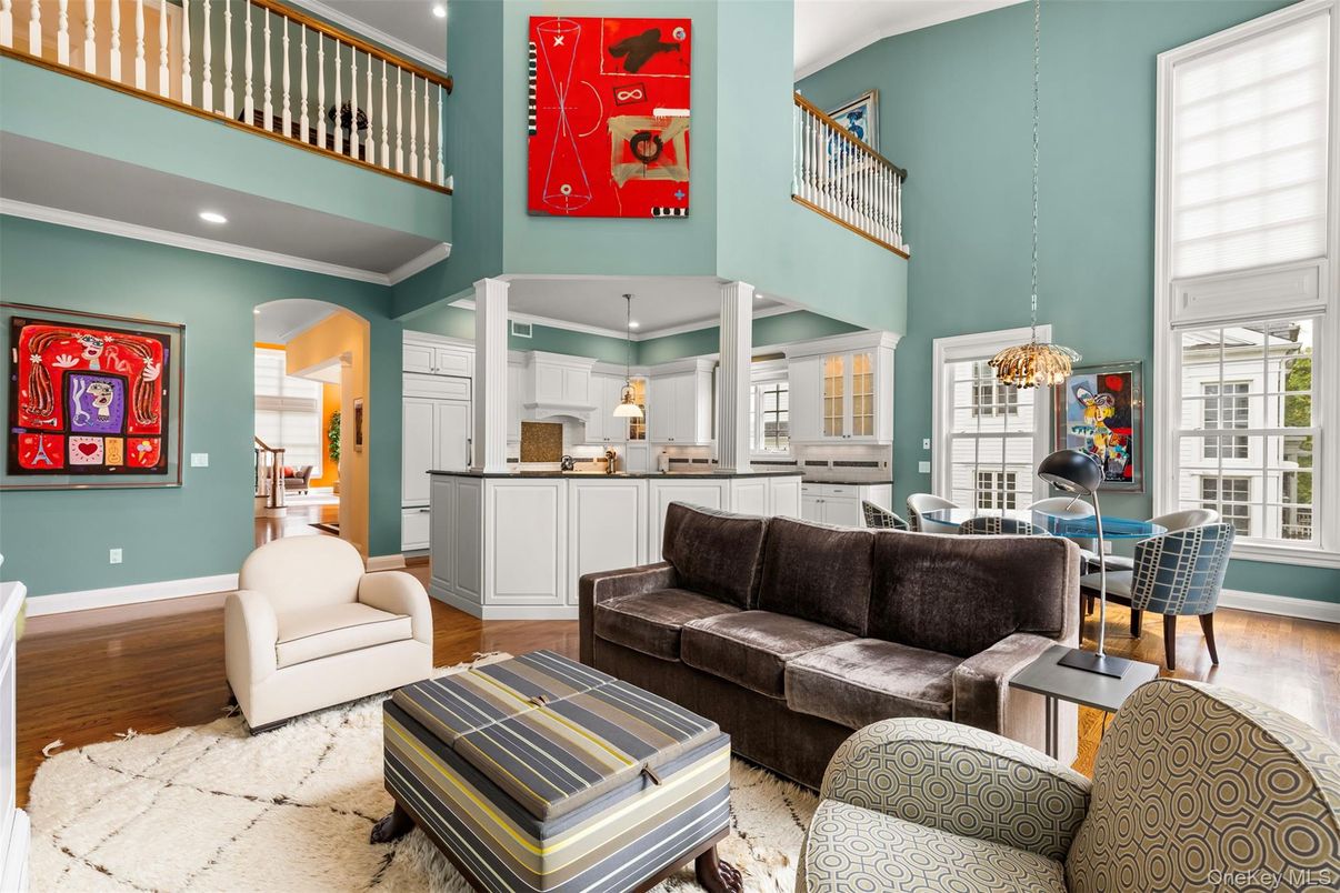 Dining room, Interior, Living room, Recessed Lighting, Wood Texture Flooring